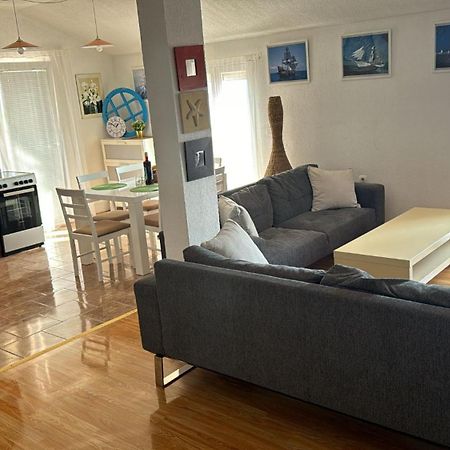 Apartment Beverly Kozino - By The Sea With Free Parking Exterior photo